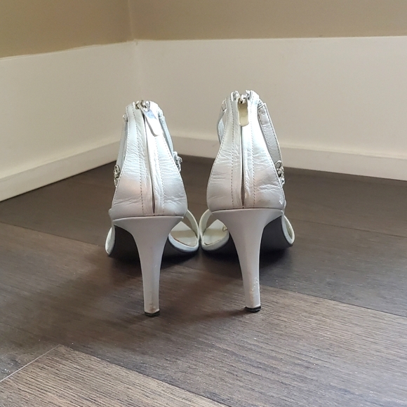 👑 HOST PICK 👑 Town Shoes 90mm Evening Crystal Decoration Sandals - Picture 3 of 11